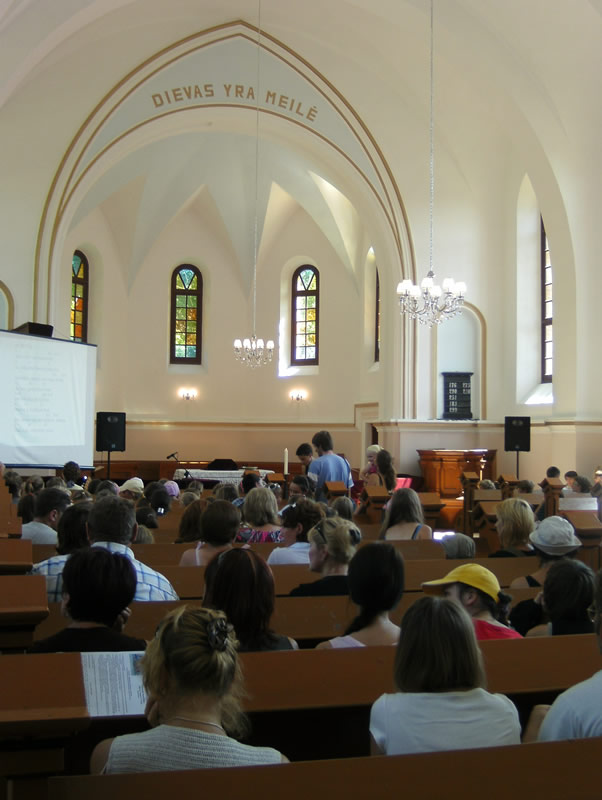"Gott ist Liebe" - reformierte Kirche N. Radviliškis