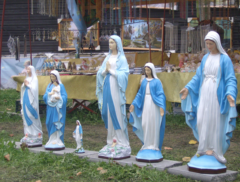 Devotionalienverkauf beim Ablass in Šiluva
